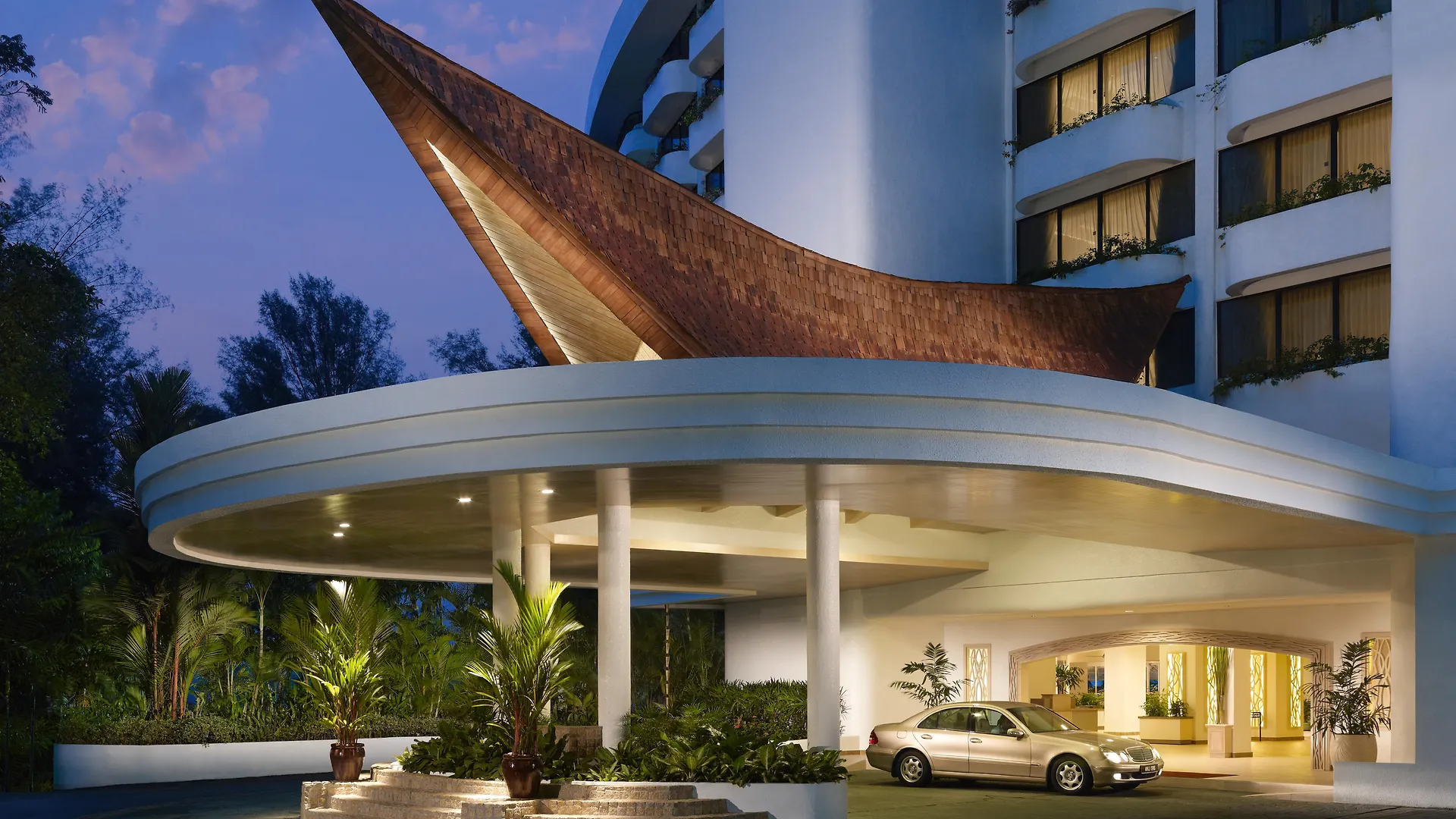 Golden Sands Resort by Shangri-La, Penang Batu Ferringhi 4*,  Malaysia